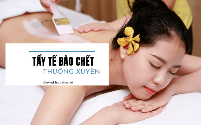 tẩy tế bào chết trị mụn ở ngực và lưng