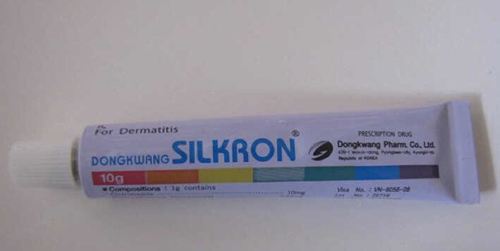 Thuốc trị mẩn ngứa Silkron