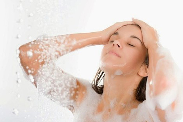 Giữ vệ sinh cơ thể sạch sẽ để ngăn ngừa bệnh viêm da tiết bã 